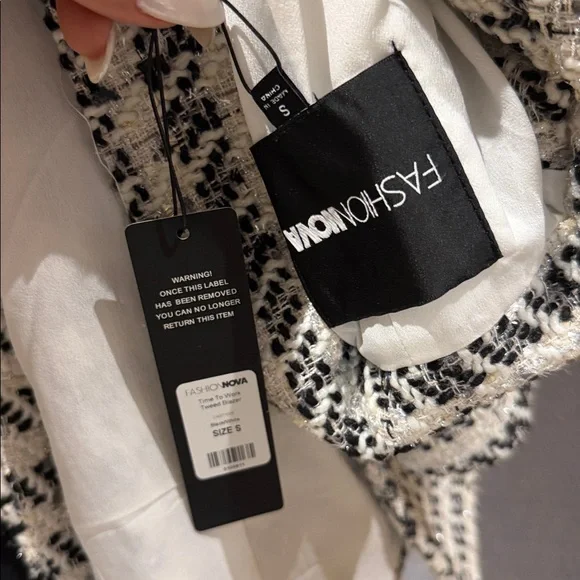 Fashion Nova Black and White Houndstooth Blazer - Picture 7 of 7